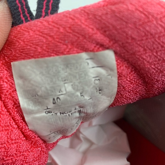 Brooks Adrenaline GTS 18 Running Shoe Size 8 Gray Pink lace up Athletic Sneaker - Picture 12 of 13